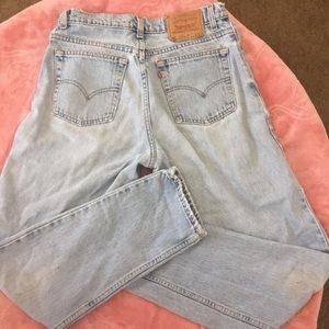 Women’s Levi’s jeans